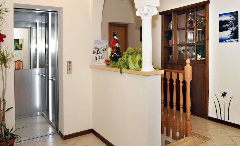 בית מלון כפרי Bucaneve