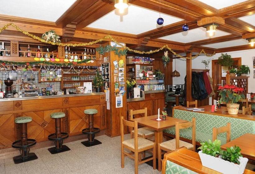 בית מלון כפרי Bucaneve