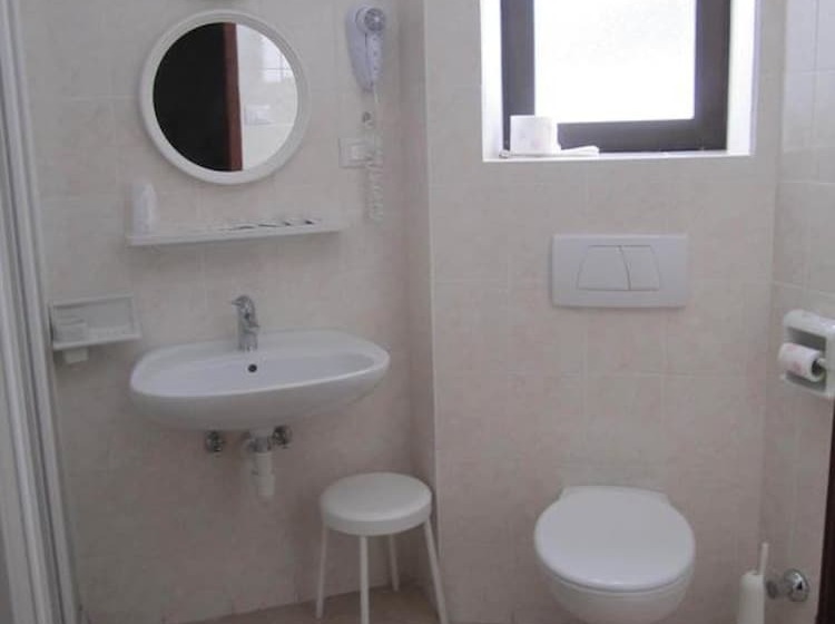 בית מלון כפרי Bucaneve