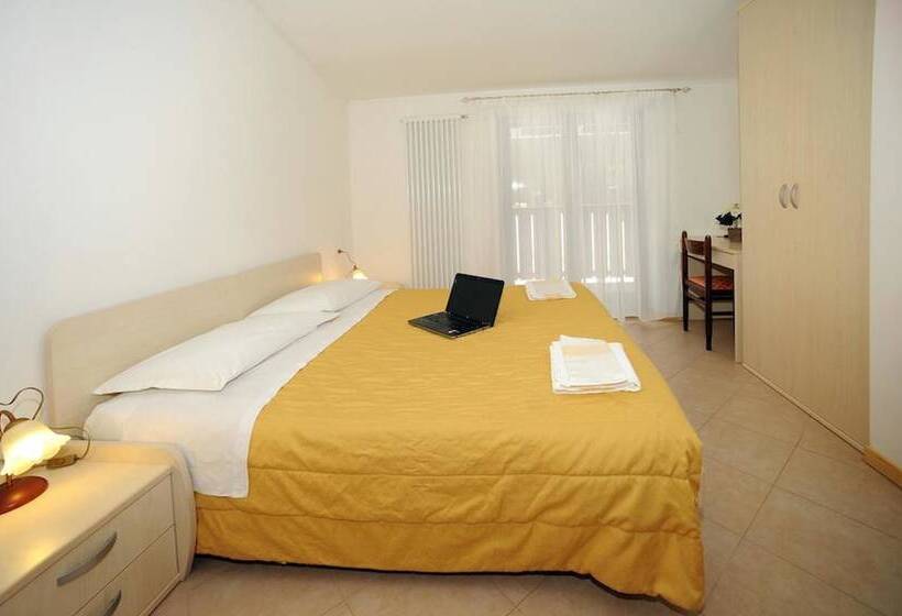 בית מלון כפרי Bucaneve