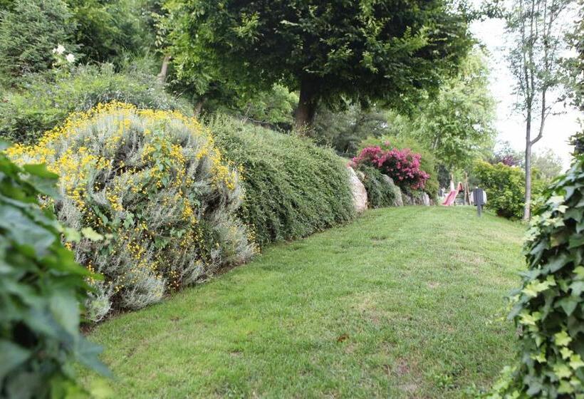 בית מלון כפרי Camoretti