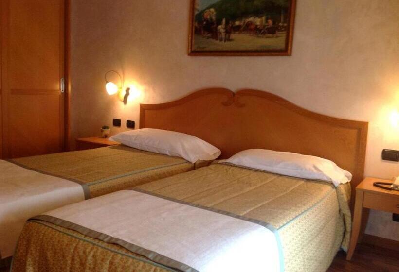 בית מלון כפרי Camoretti