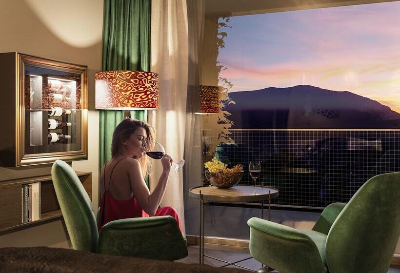 هتل Der Weinmesser