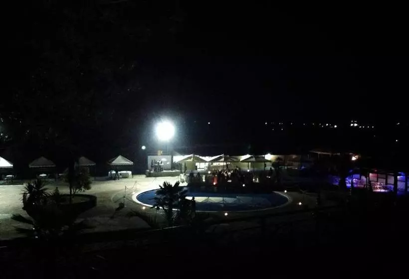 هتل D.g. Garden