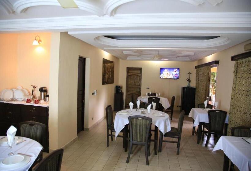 בית מלון כפרי Le Baobab