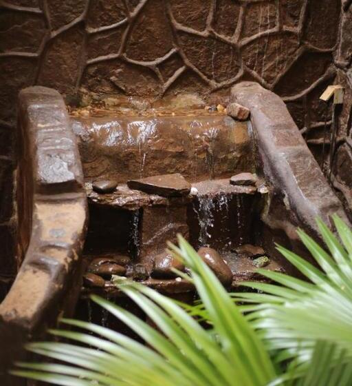 בית מלון כפרי Le Baobab