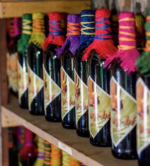 هتل Les Bungalows D Ambonara