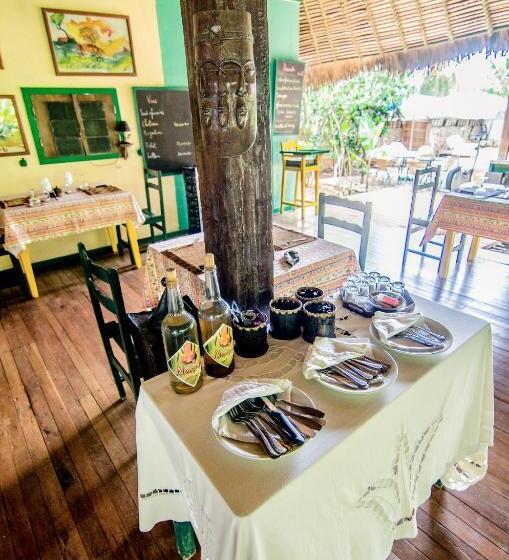 هتل Les Bungalows D Ambonara