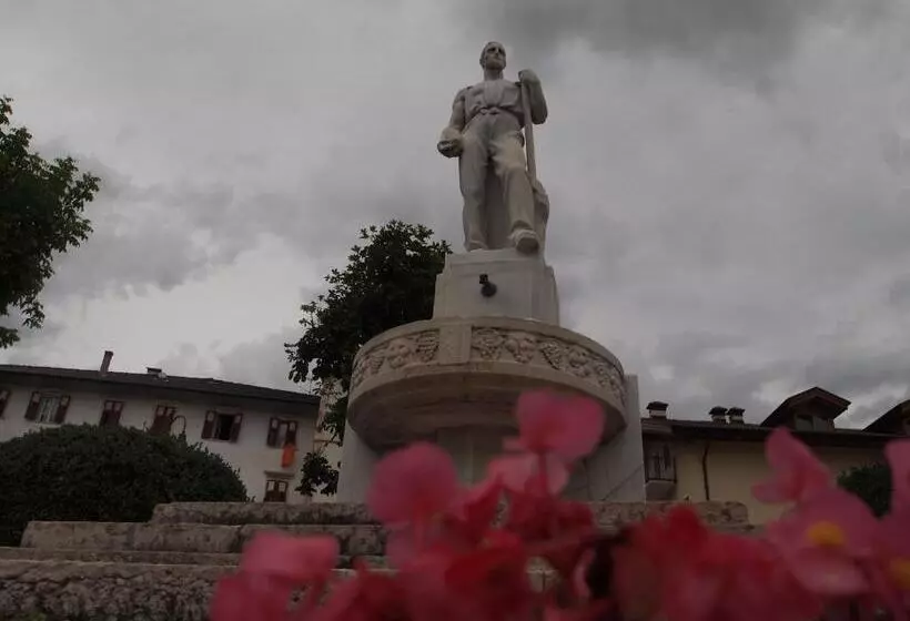 Hotelli Locanda Alpina