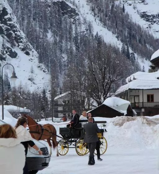 Hotelli Lyshaus