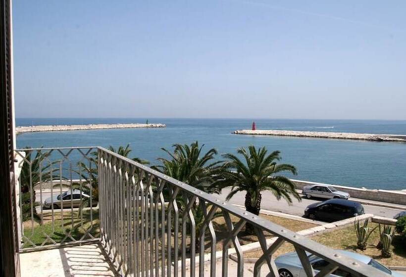 בית מלון כפרי Palazzo Filisio Regia Restaurant