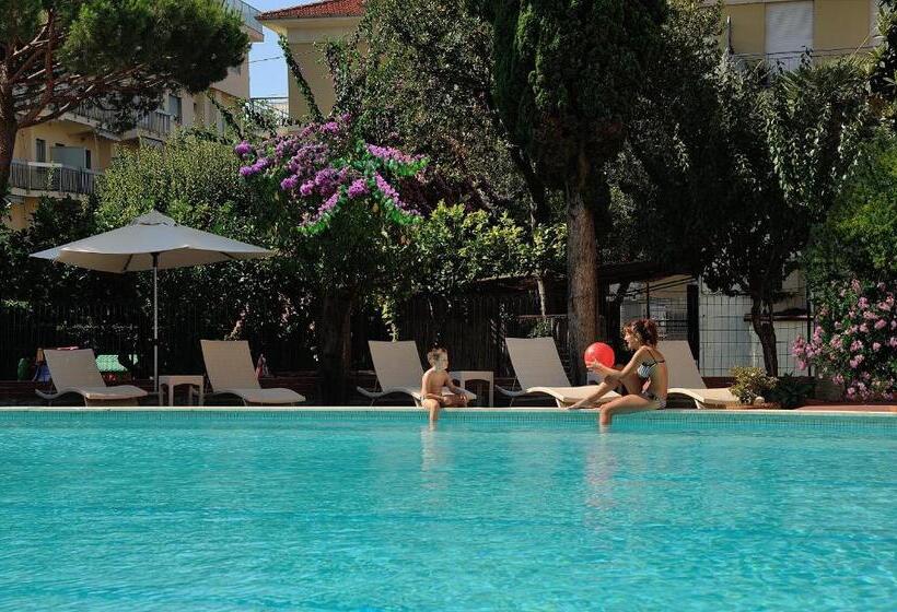 酒店 Raffy Family & Bike