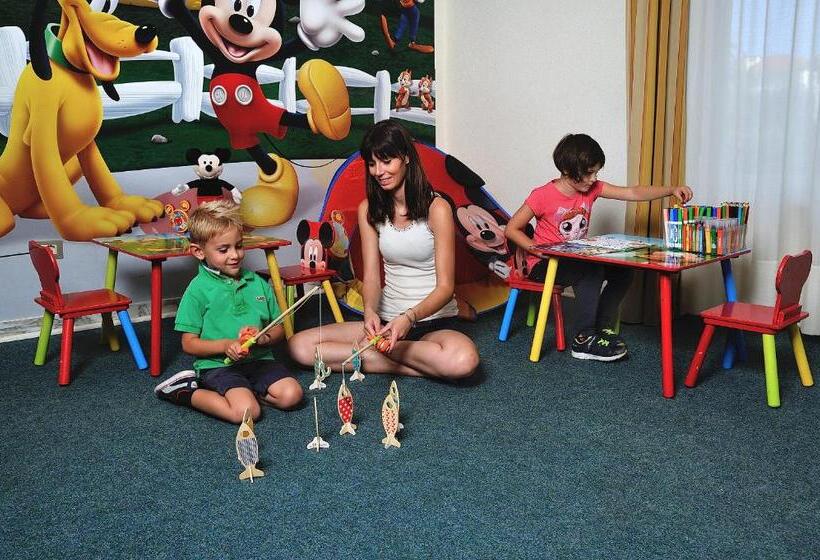 酒店 Raffy Family & Bike