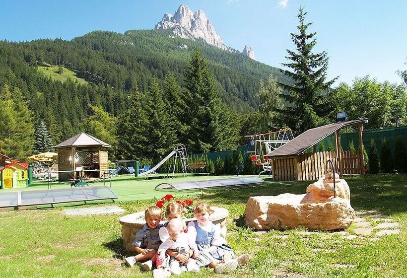 בית מלון כפרי Renè Dolomites Boutique