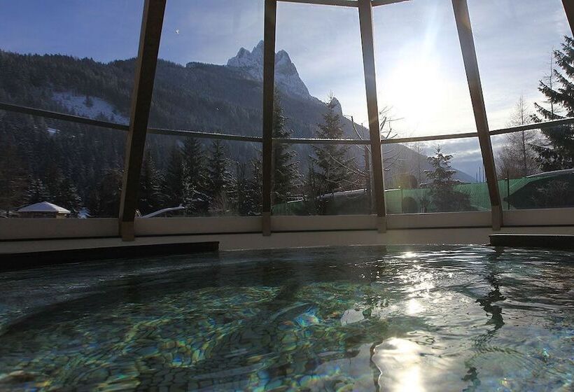 בית מלון כפרי Renè Dolomites Boutique