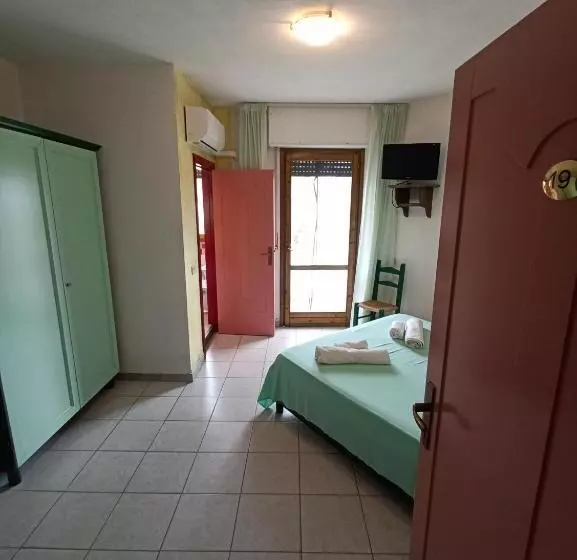 Hotelli S Ustiarvu