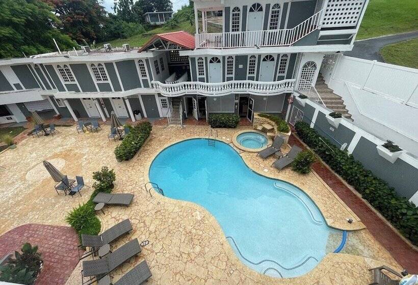 Hotel The Village Inn