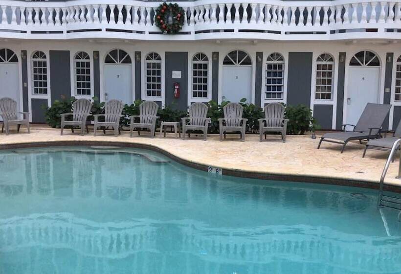 Hotel The Village Inn