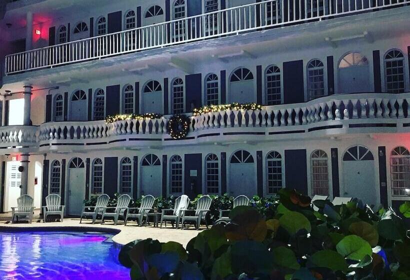 Hotel The Village Inn