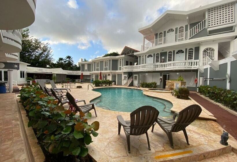 Hotel The Village Inn