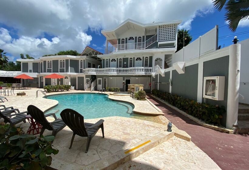 Hotel The Village Inn