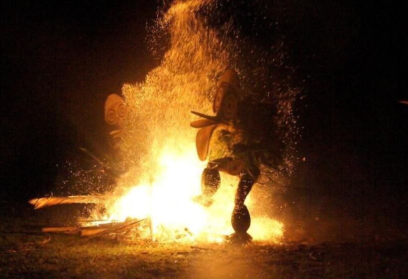 Kokopo Beach Bungalow Resort