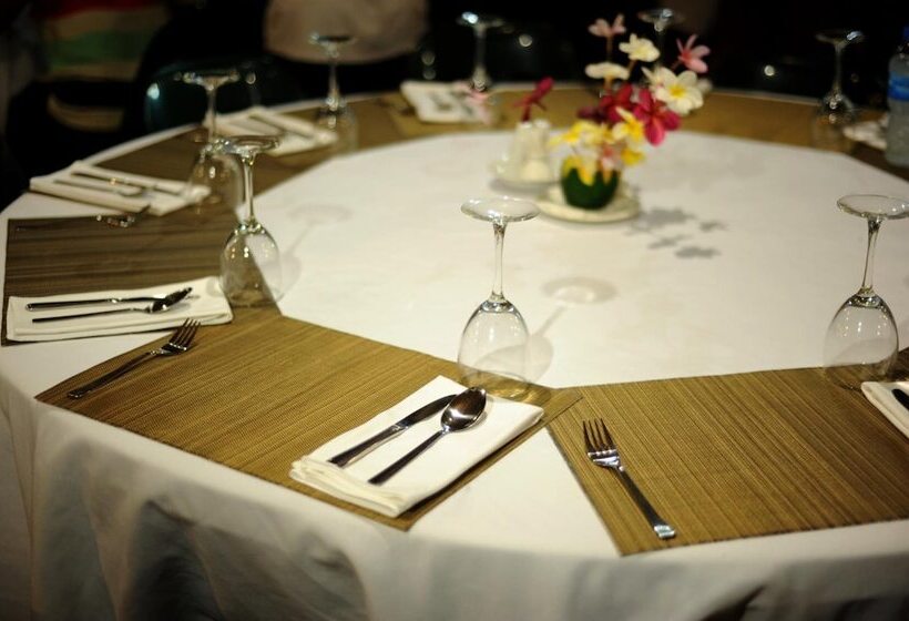 Kokopo Beach Bungalow Resort