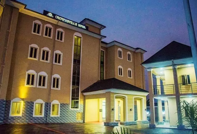 Crownsville Hotel   Airport Road