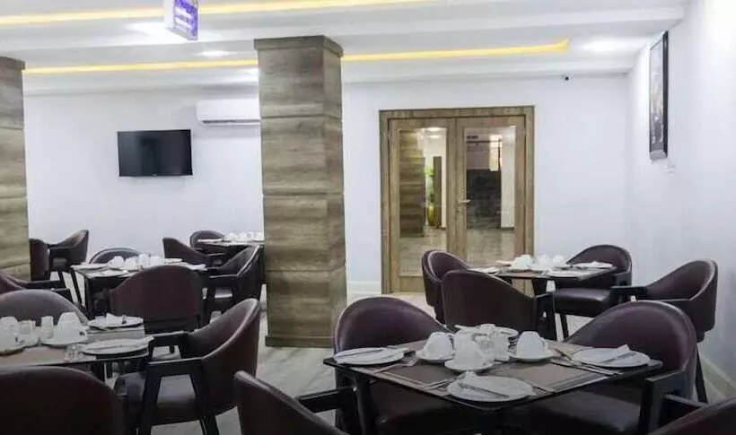 Crownsville Hotel   Airport Road