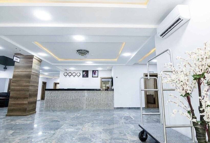 Crownsville Hotel Airport Road