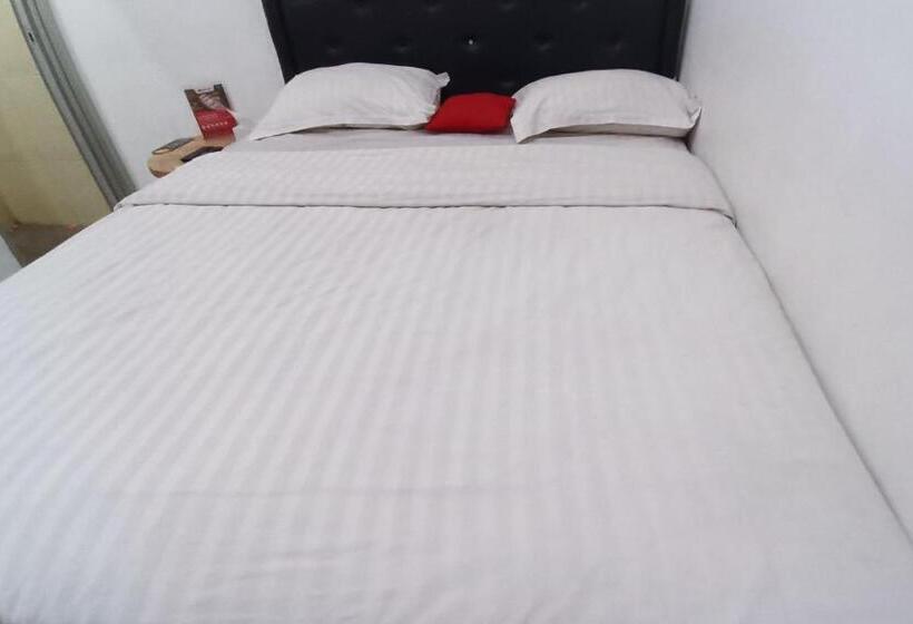 Hotel Oyo 93777 Aulia Residence