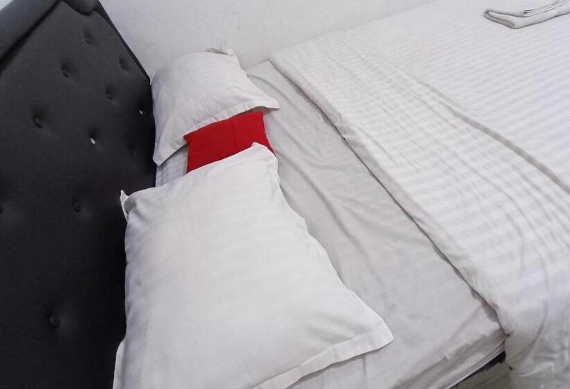 Hotel Oyo 93777 Aulia Residence