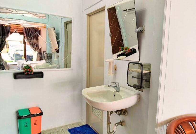 New Gondangdia Powered By Cocotel