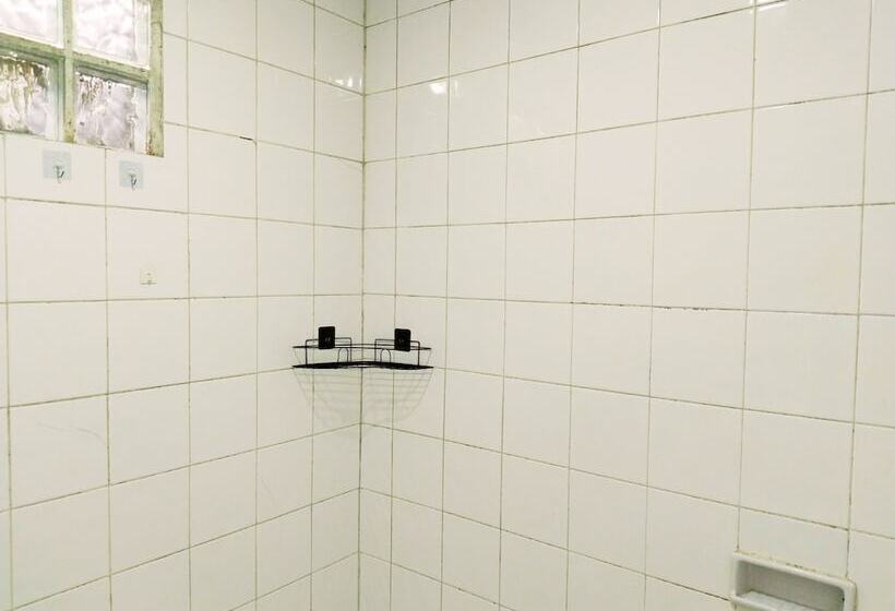 New Gondangdia Powered By Cocotel