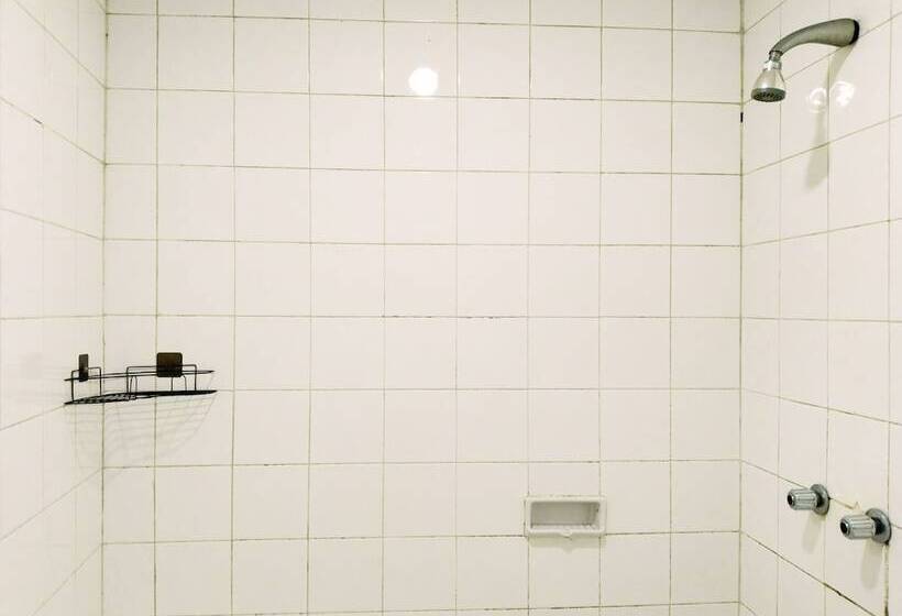 New Gondangdia Powered By Cocotel