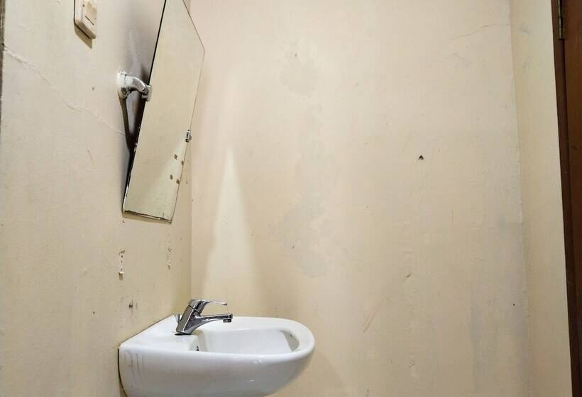 New Gondangdia Powered By Cocotel