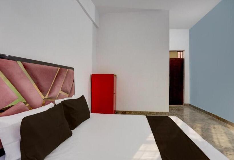 Flagship Triveni Hotel And Restaurant