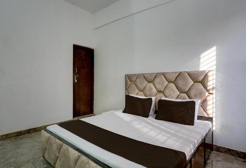 Flagship Triveni Hotel And Restaurant