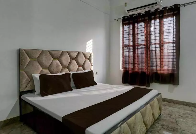 Flagship Triveni Hotel And Restaurant