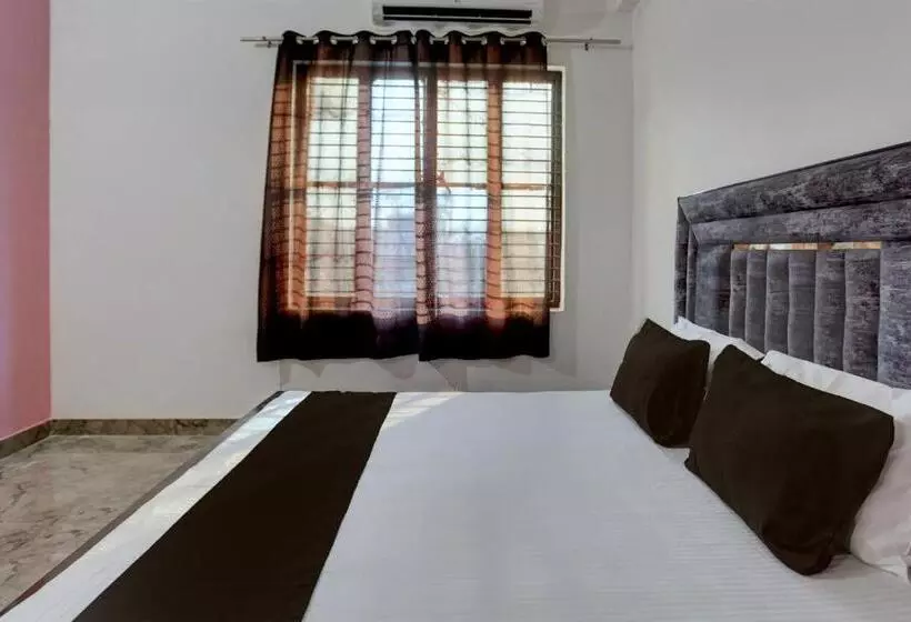Flagship Triveni Hotel And Restaurant