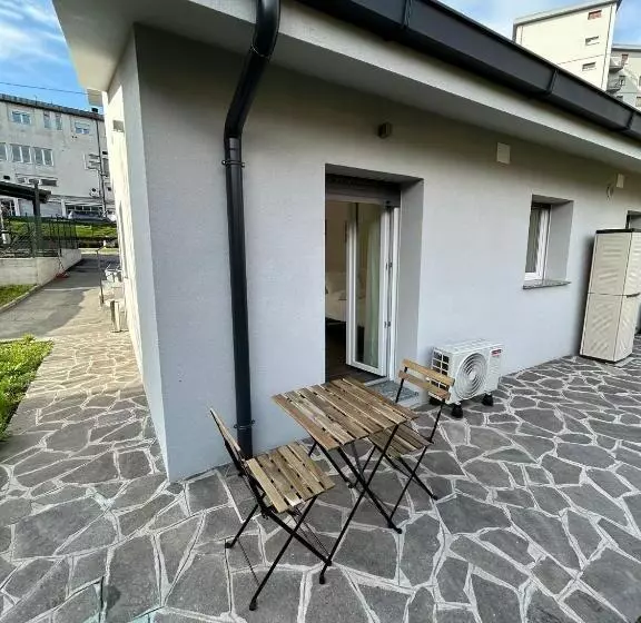 Majatalo Lake Home Apartments