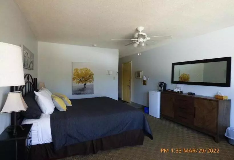 Retkeilymaja Log Cabin Inn