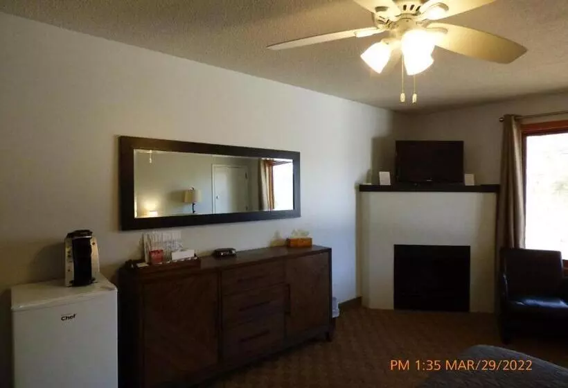 Retkeilymaja Log Cabin Inn