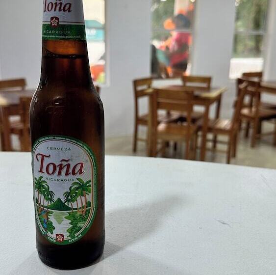 هتل Emerald Luxe Suites