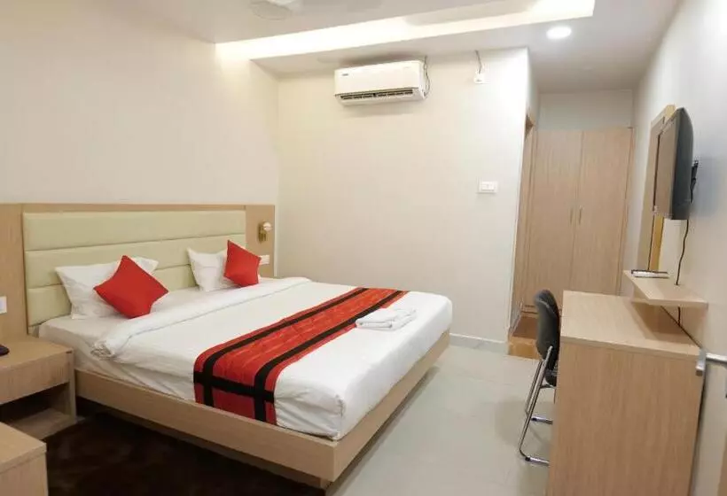 ホテル Indralok Inn