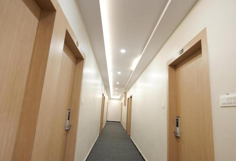 Отель Indralok Inn