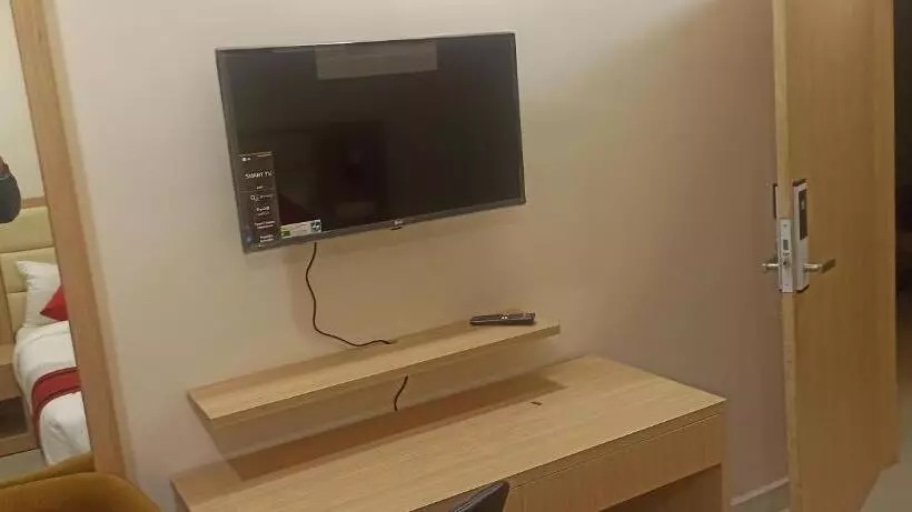 ホテル Indralok Inn