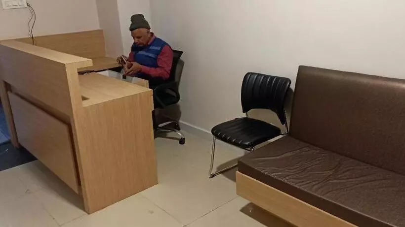 ホテル Indralok Inn