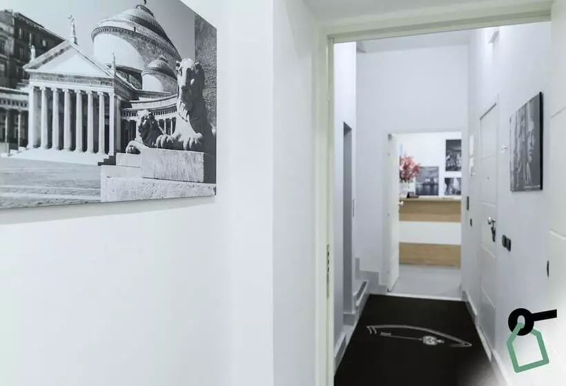 Hotiday Room Collection   Napoli Sant Arcangelo