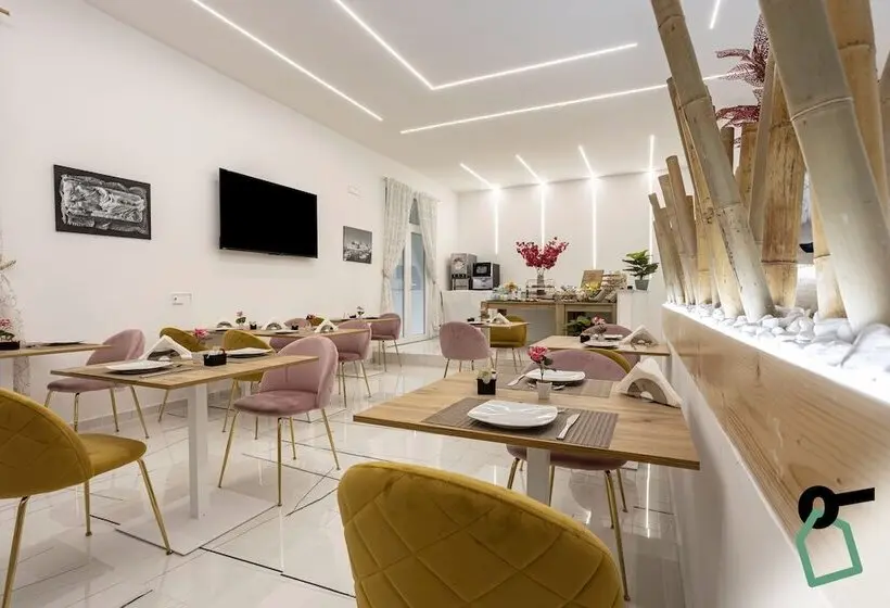 Hotiday Room Collection   Napoli Sant Arcangelo